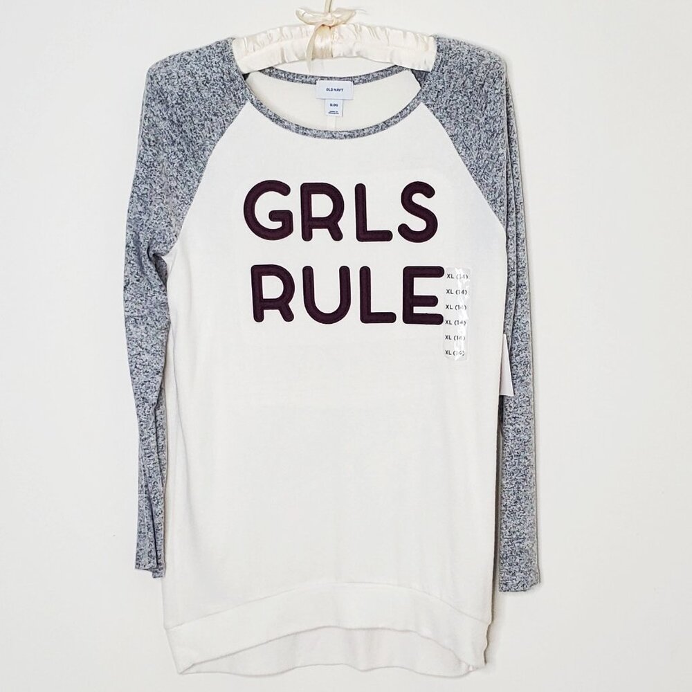 White & Gray Sweater Juniors Size XL (New with tag)